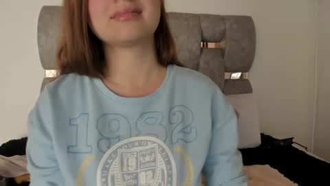 Danna online show from February 22, 1:57 pm