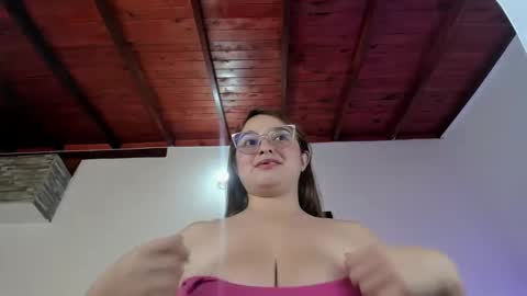 Danna online show from February 25, 5:08 pm