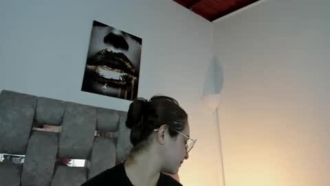 Danna online show from February 28, 8:50 pm