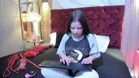 Danna  online show from April 29, 12:10 pm