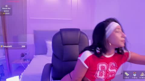 danna_palmeth online show from October 2, 7:45 pm