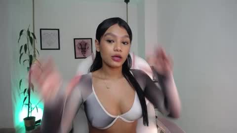 Danna online show from April 28, 2:27 am