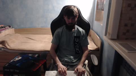 Danny online show from December 9, 12:23 am