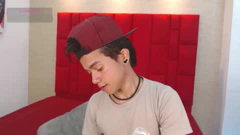 Danny online show from November 25, 1:21 pm