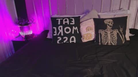 Dannyaa online show from November 15, 2:40 pm