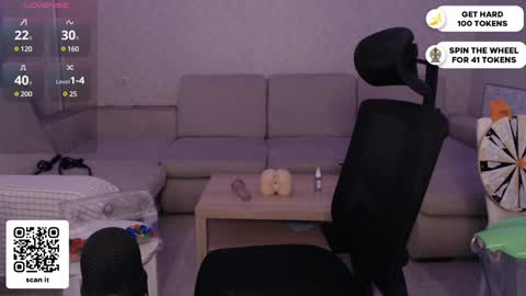 Snapshot of dantebigboi chatting on January 26, 5:55 pm Daniel online show from January 26, 5:55 pm