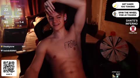 Snapshot of dantebigboi chatting on March 12, 8:31 pm Daniel online show from March 12, 8:31 pm