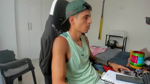 X Dante7373574 online show from April 28, 5:06 pm