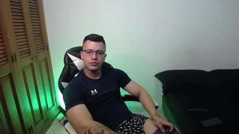 danteread online show from February 16, 10:43 pm