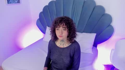 DaphneBlunt online show from October 25, 2:28 pm