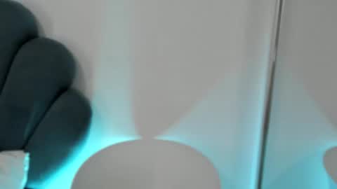 DaphneBlunt online show from December 4, 8:30 pm