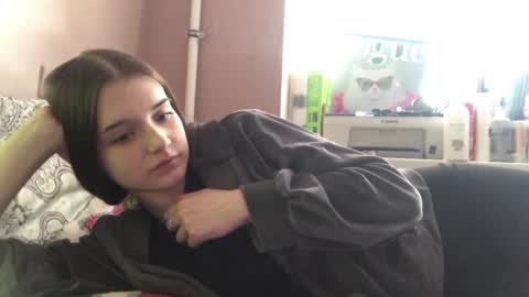 Emilia online show from March 17, 1:49 pm