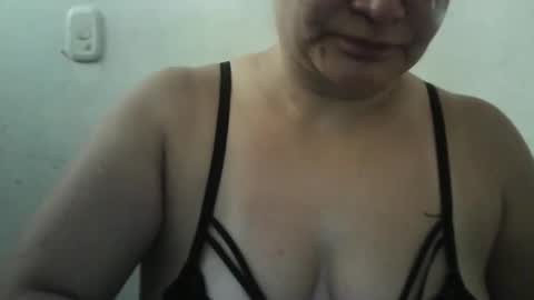 dapnne online show from May 2, 1:50 pm
