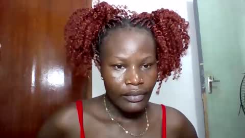 ESTHER online show from December 5, 7:40 am