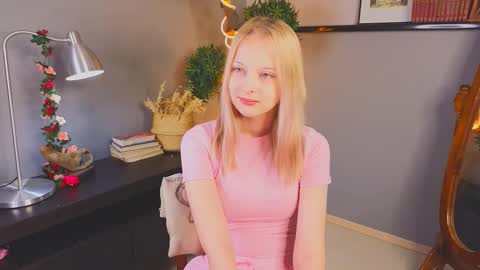 Kami online show from November 14, 3:31 am