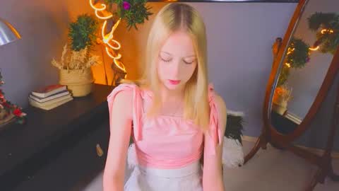 Kami online show from November 25, 3:27 am