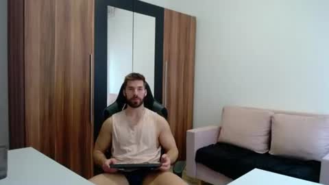 darius_94 online show from June 20, 9:15 am
