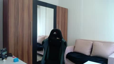 darius_94 online show from July 20, 8:50 am