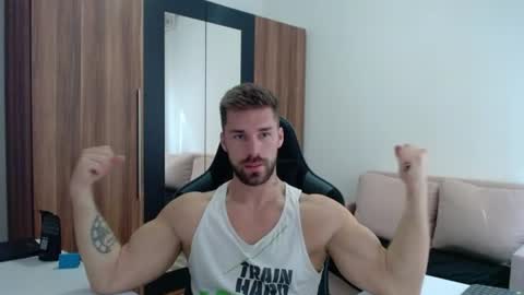darius_94 online show from July 7, 7:09 am