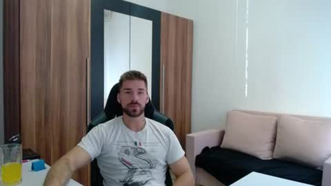 darius_94 online show from July 8, 7:34 am