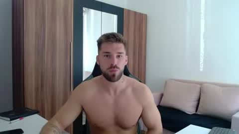 darius_94 online show from July 29, 8:25 am