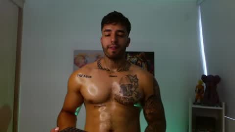 Darius Phoenix  online show from June 17, 5:51 pm