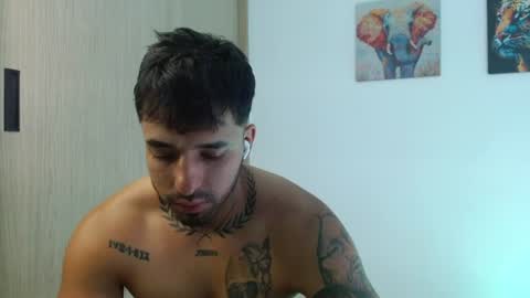 Darius Phoenix  online show from July 28, 6:31 pm