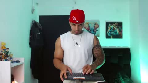 Darius Phoenix  online show from May 9, 7:53 pm
