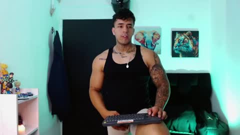 Darius Phoenix  online show from April 29, 6:46 pm
