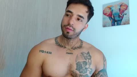 Darius Phoenix  online show from June 24, 5:42 pm