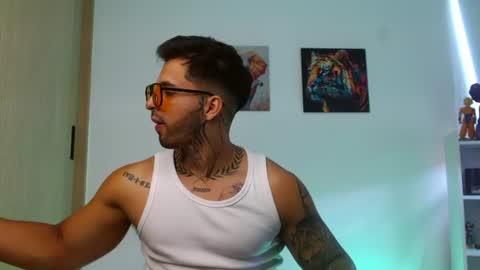 Darius Phoenix  online show from July 16, 5:27 pm