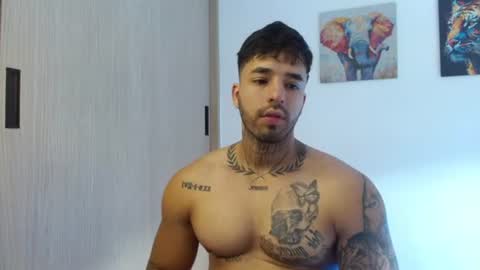 Darius Phoenix  online show from August 3, 5:41 pm
