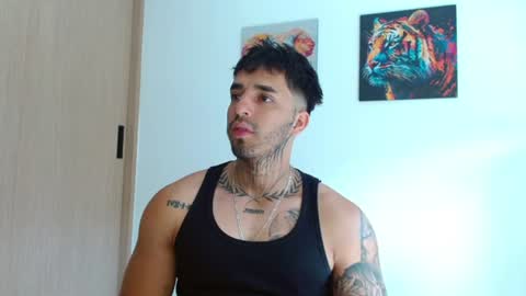 Darius Phoenix  online show from June 16, 5:39 pm