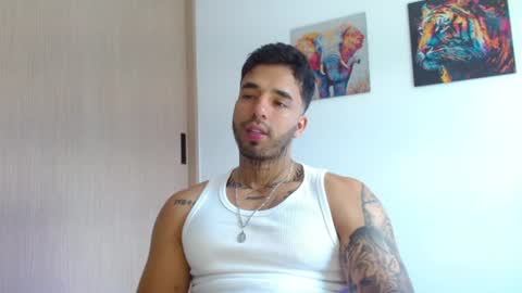 Darius Phoenix  online show from June 19, 5:41 pm