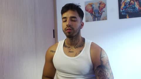 Darius Phoenix  online show from July 23, 4:15 pm