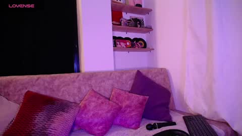 Dark online show from April 25, 5:53 am