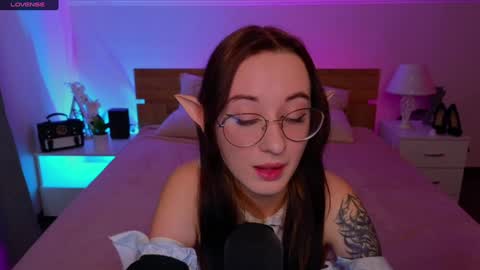 Snapshot of dark_lola_ chatting on February 8, 9:56 am Lola online show from February 8, 9:56 am
