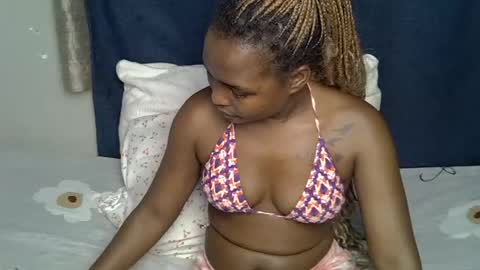 dark_petite_ online show from July 13, 8:40 am