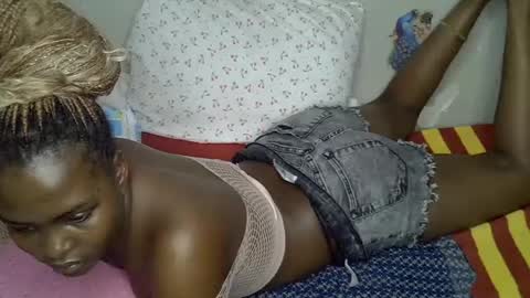 dark_petite_ online show from July 3, 6:51 am