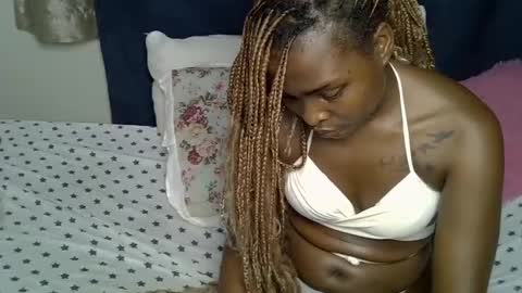 dark_petite_ online show from July 16, 10:40 am