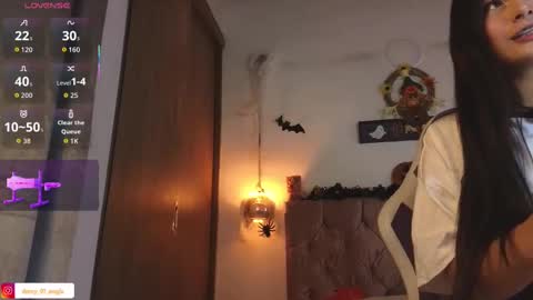 Snapshot of darkangelx_ chatting on October 20, 11:43 pm Angel Darcy online show from October 20, 11:43 pm