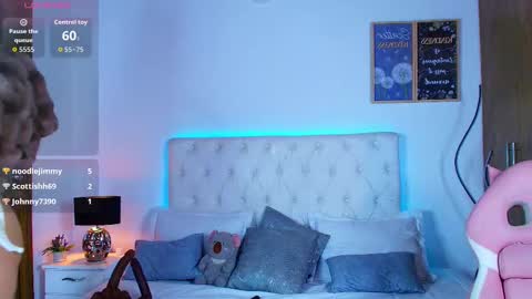 Snapshot of darkangelx_ chatting on September 26, 10:51 pm Angel Darcy online show from September 26, 10:51 pm