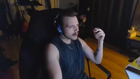 darknovelclown online show from March 15, 10:13 pm