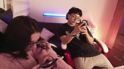 Snapshot of darkpleasuress chatting on September 9, 6:57 am darkpleasuress online show from September 9, 6:57 am