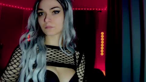 roseredgoddess online show from May 2, 4:07 am