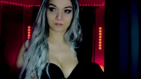 roseredgoddess online show from April 29, 1:43 am
