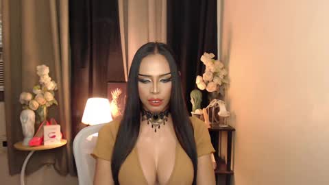 HAPPY BIRTHDAY MISTRESS MADRIANA online show from February 20, 1:51 pm