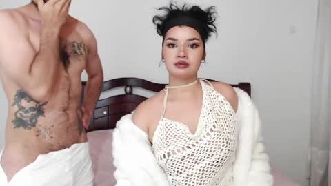 darling_and_dante online show from May 1, 7:57 am