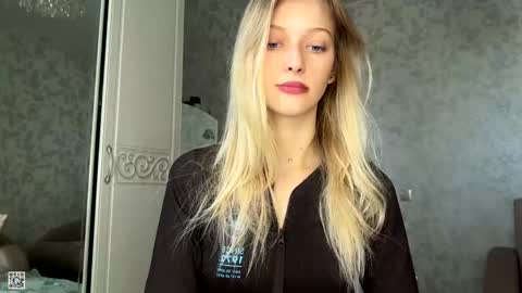 D online show from October 25, 8:02 am