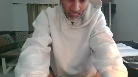 darryl43321 online show from May 18, 5:30 pm
